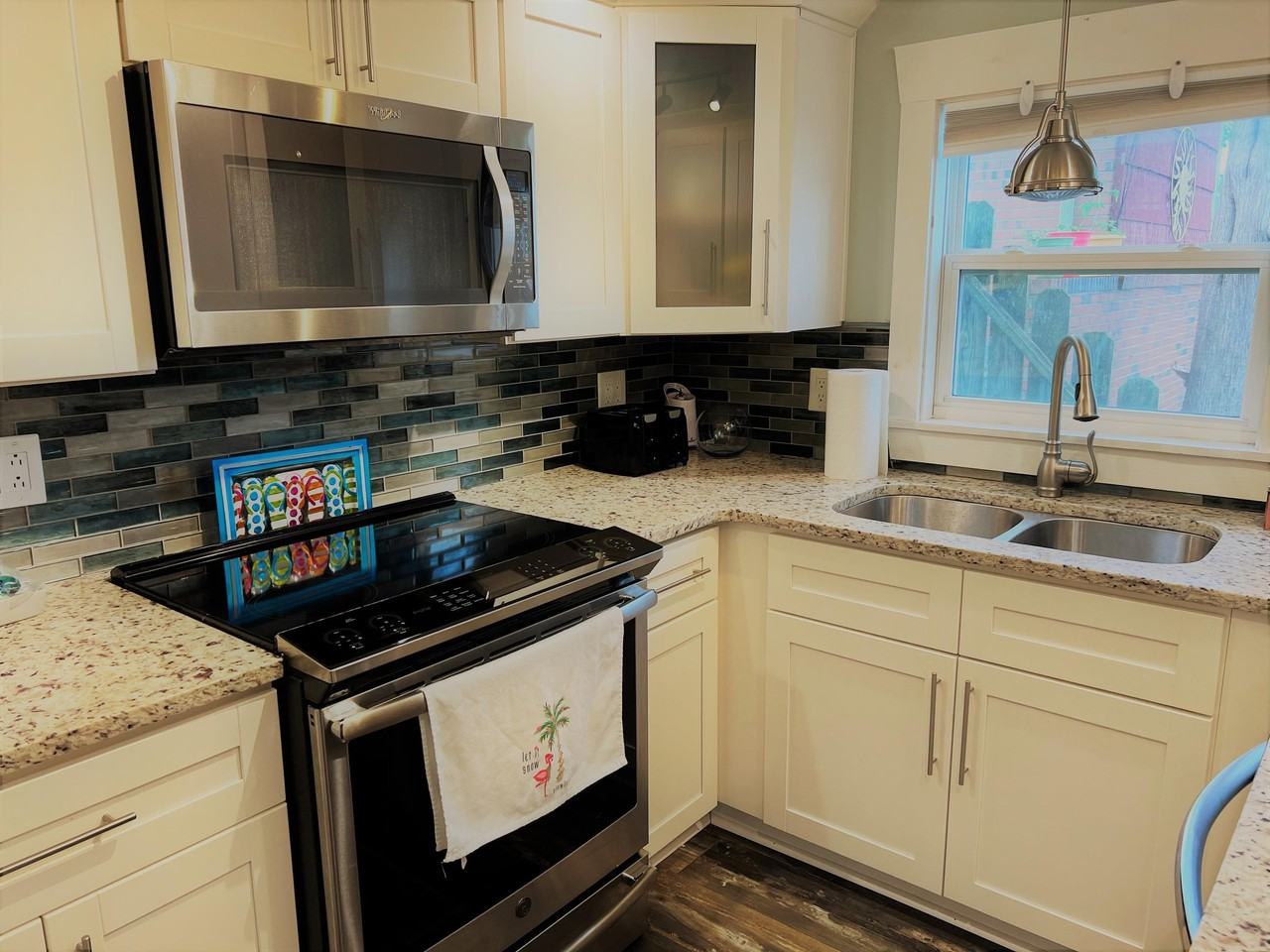 615 15th Street - Photo 6 of 10