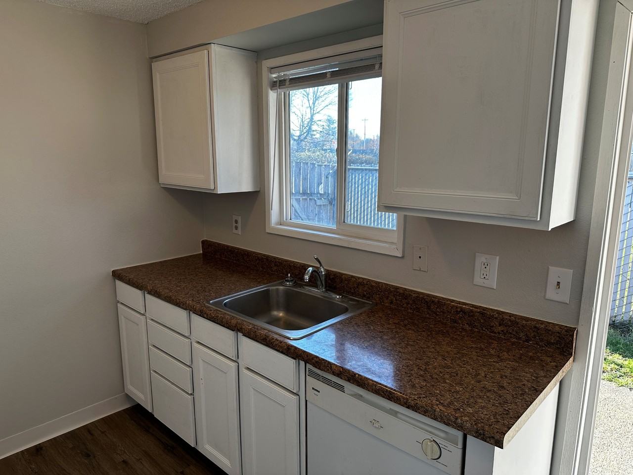 Tristy Ann Apartments - Photo 4 of 14