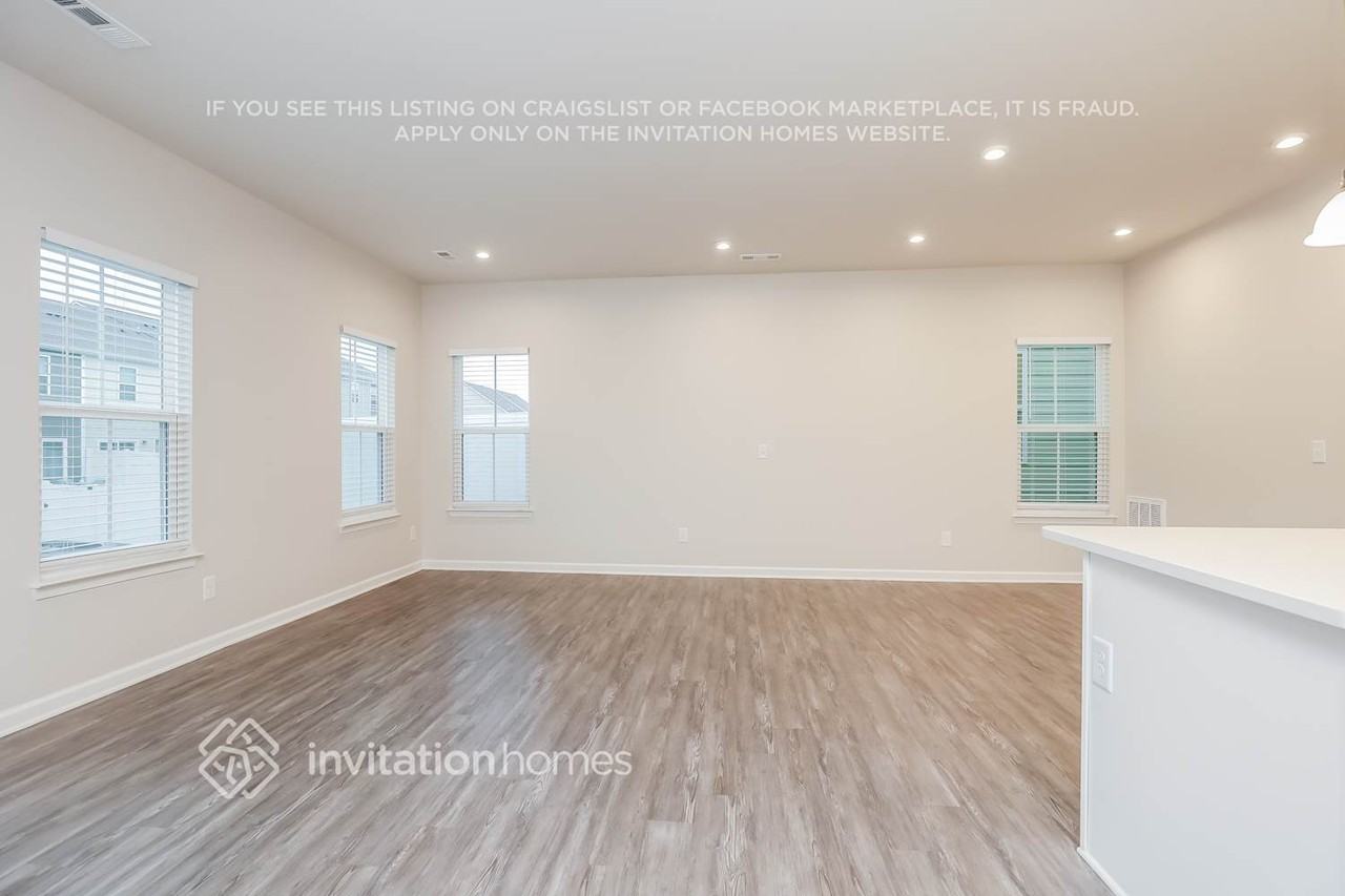 456 Killarney Park - Photo 3 of 16