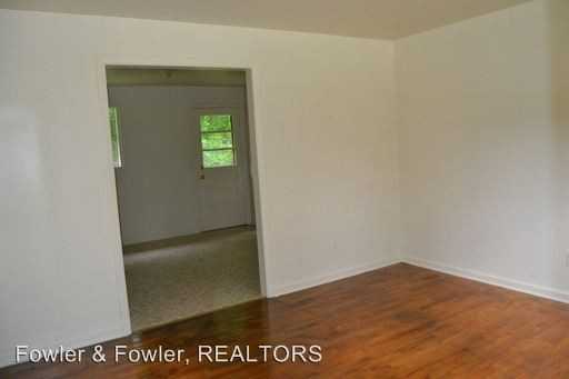 1712 Martin Luther King Jr Blvd - Photo 2 of 6