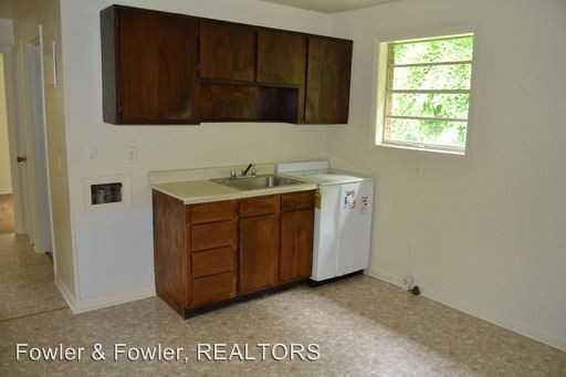 1712 Martin Luther King Jr Blvd - Photo 3 of 6