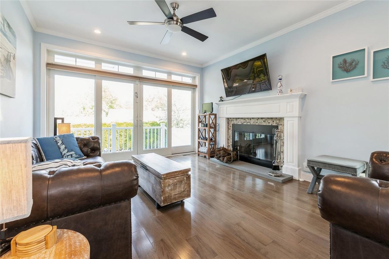 300 Fiddler Ln - Photo 5 of 21