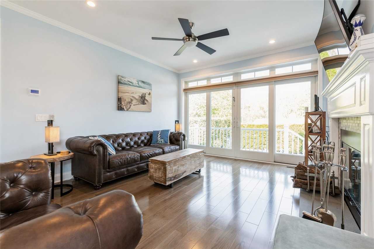 300 Fiddler Ln - Photo 6 of 21