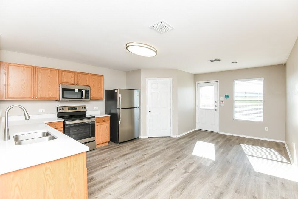 12933 Kelly Dr - Photo 5 of 16