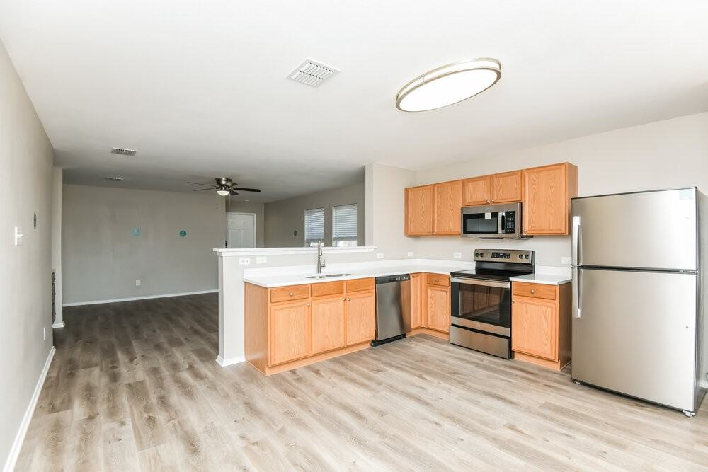 12933 Kelly Dr - Photo 7 of 16