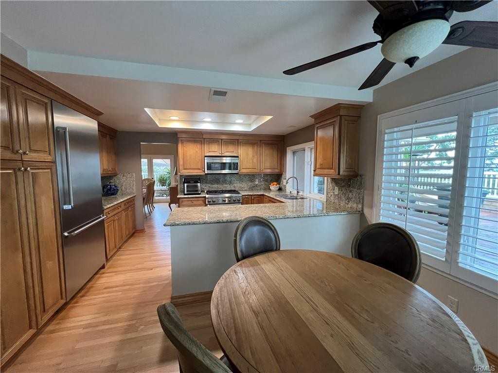 21771 Twinford Dr - Photo 2 of 8