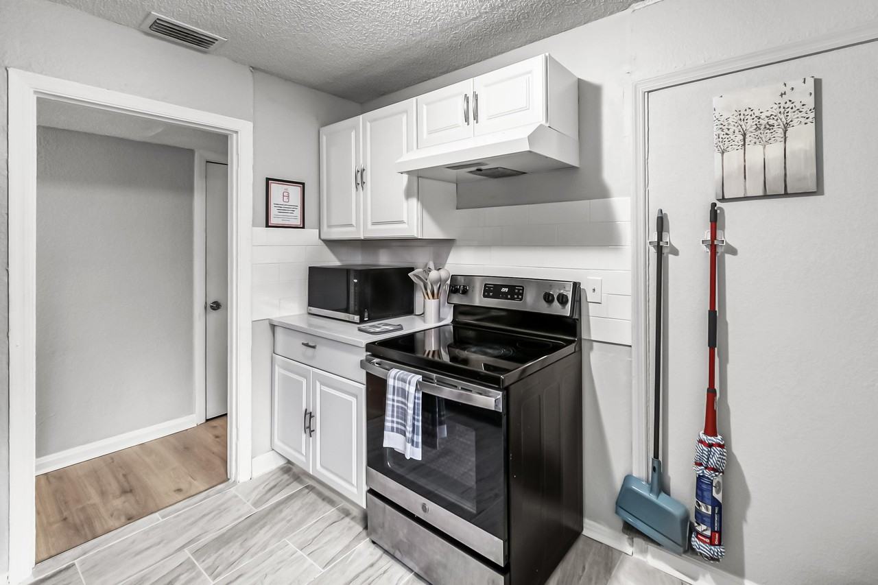 Denham Road West - Photo 6 of 15