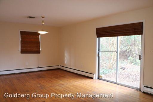 14600 Fairacres Rd - Photo 3 of 22