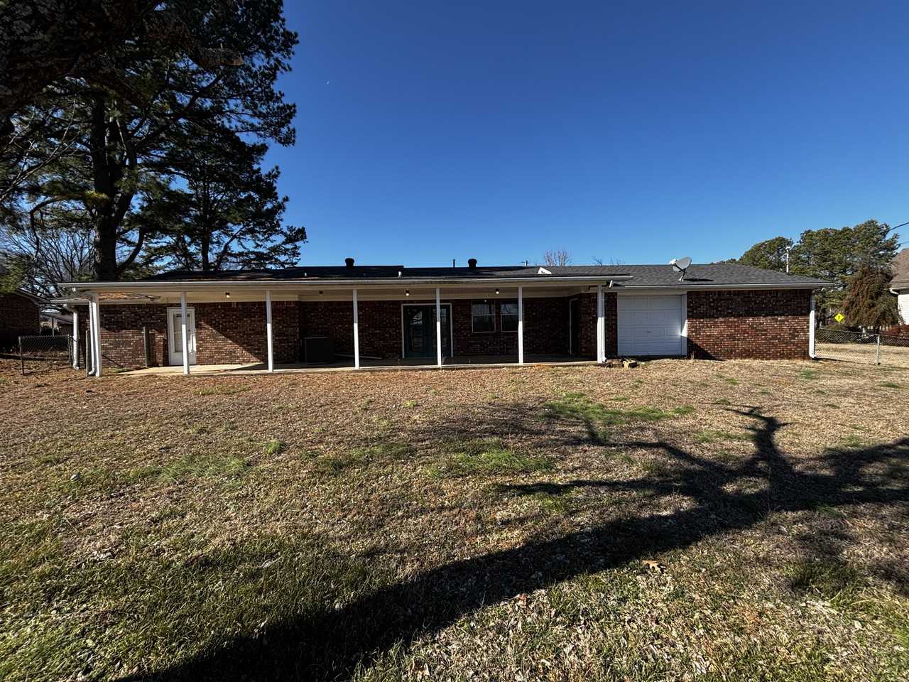 210 S Meadow Pl - Photo 2 of 25