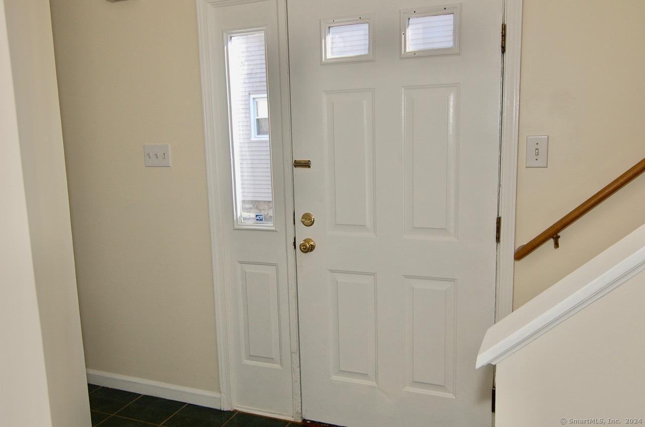 22 Mead St - Photo 2 of 29