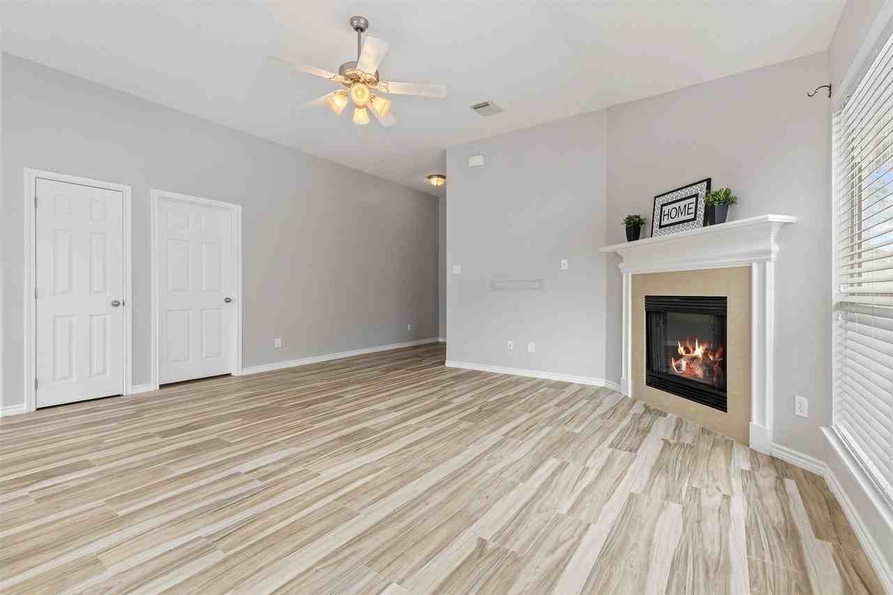 15831 Little Miss Creek Dr - Photo 6 of 26