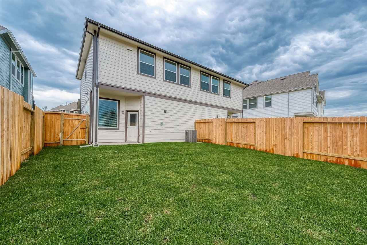 628 Silver Pear Ct - Photo 4 of 48