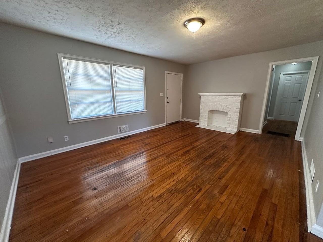 3197 Canary Ct - Photo 4 of 7
