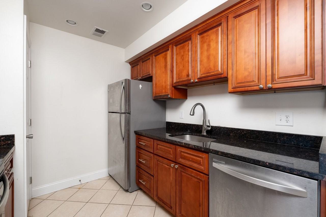 Turtle Creek Condos - Photo 4 of 15