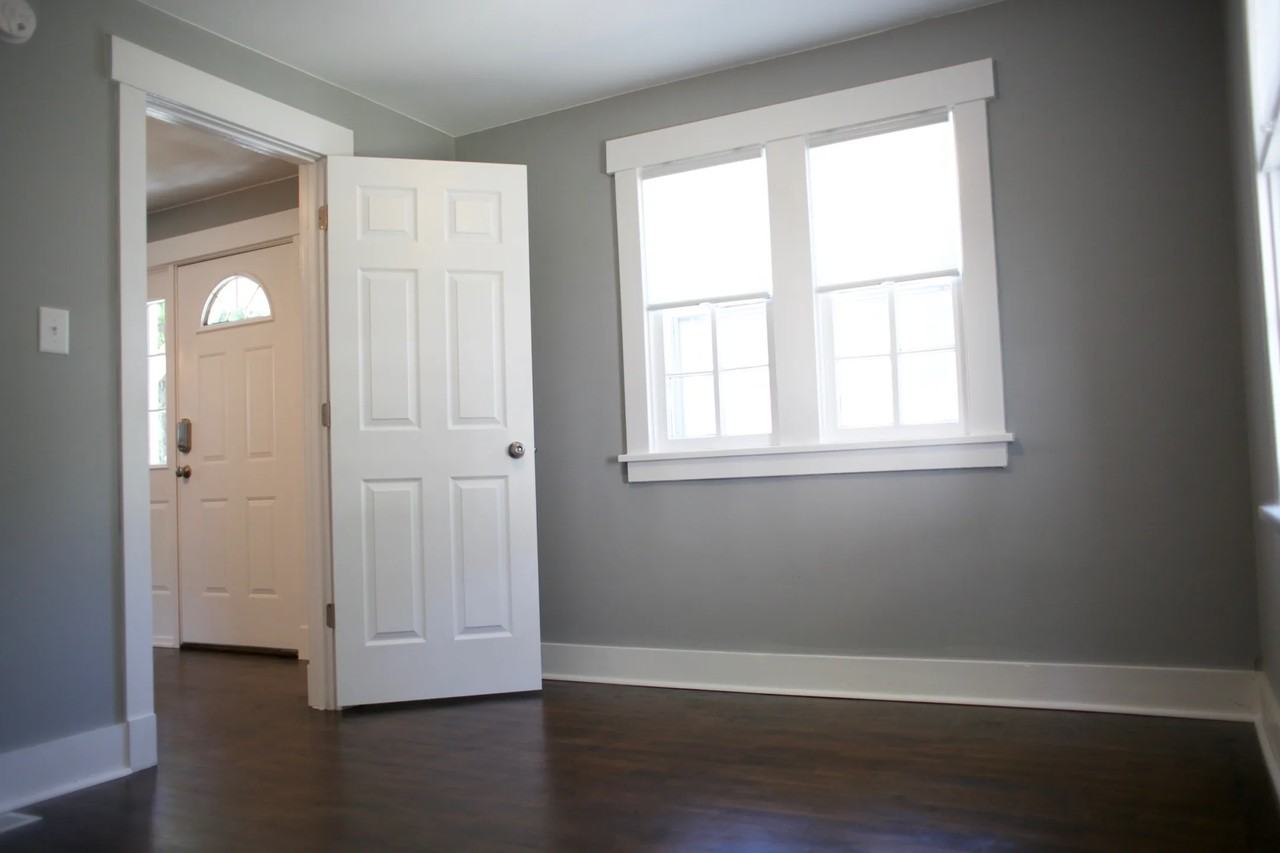 626 Thurston St - Photo 3 of 11