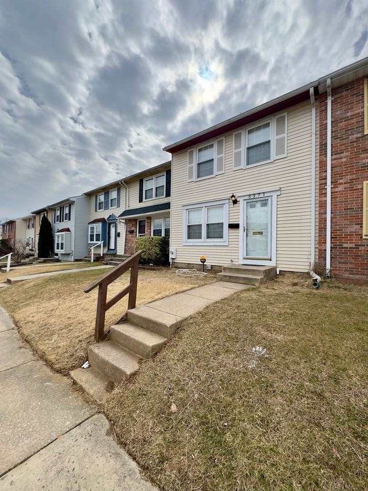 5371 King Arthur Cir - Photo 2 of 27