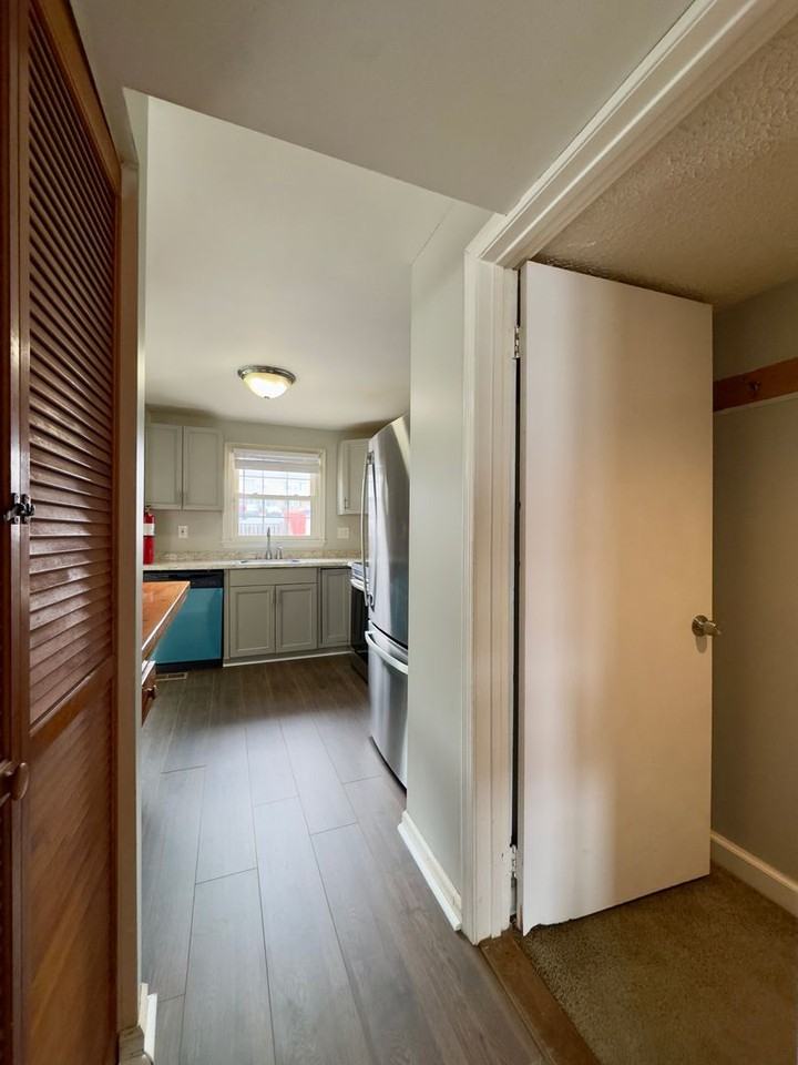5371 King Arthur Cir - Photo 6 of 27