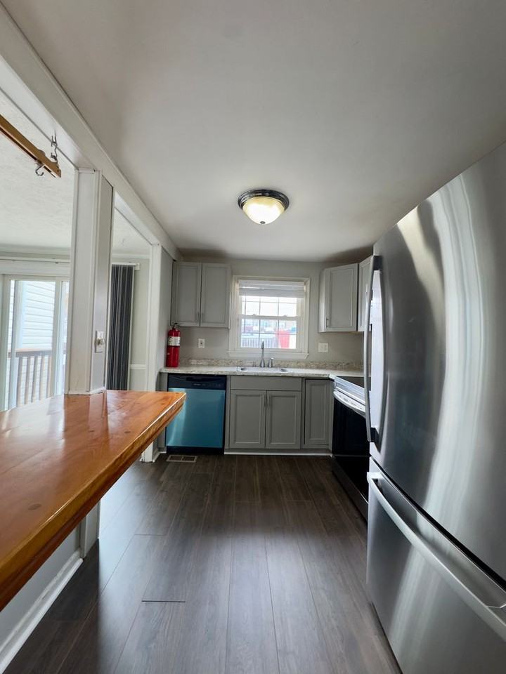 5371 King Arthur Cir - Photo 7 of 27