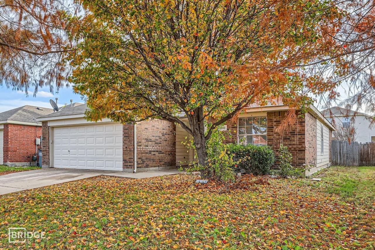 2210 Sumac Dr - Photo 2 of 16