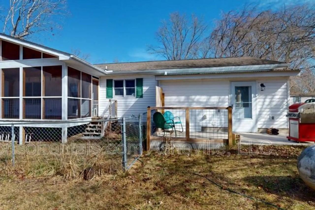 404 Doliver Dr - Photo 3 of 10