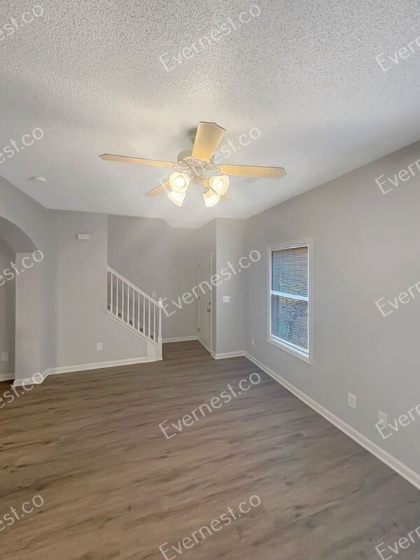 8669 Thomas Rd - Photo 3 of 21