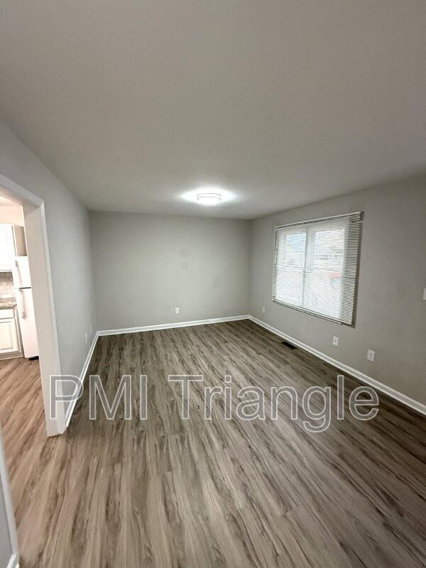 630 N Taylor St - Photo 2 of 20
