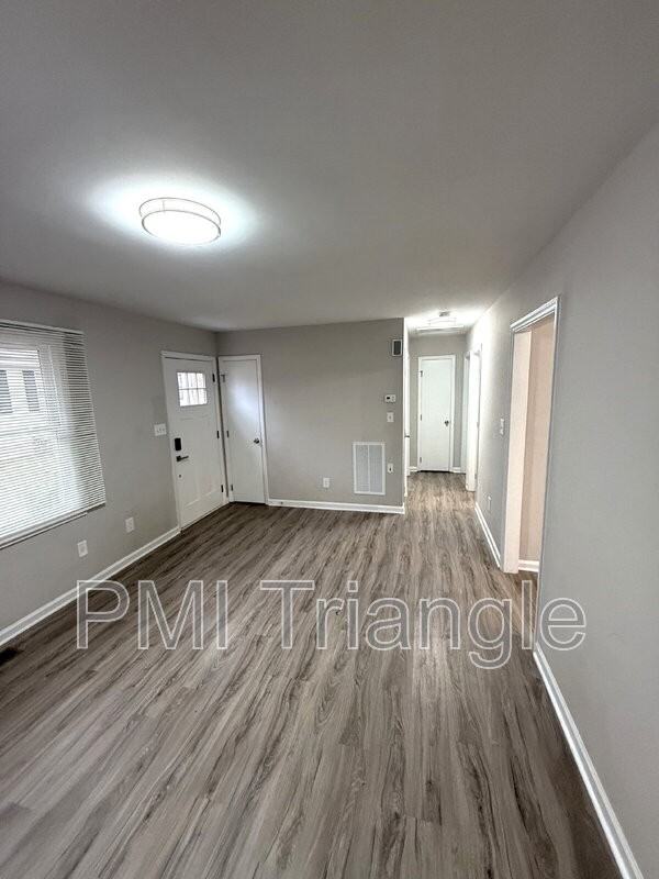 630 N Taylor St - Photo 4 of 20