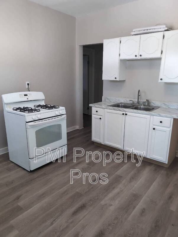 2132 N 40th St - Photo 2 of 16