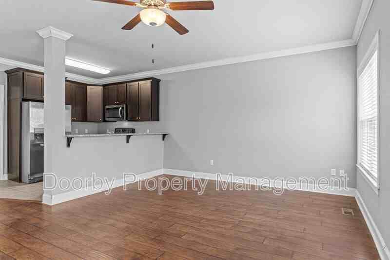721 Ladd Ave - Photo 6 of 24
