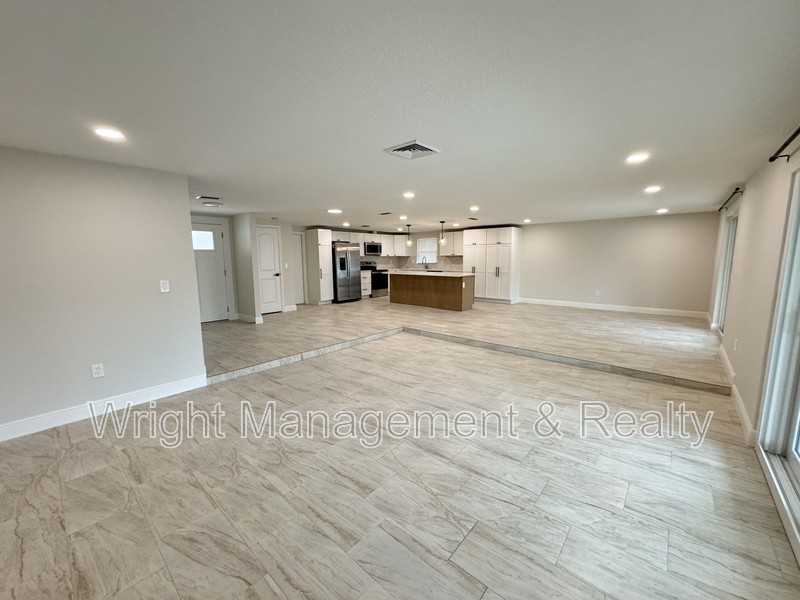 4820 Shell Stream Blvd - Photo 6 of 25
