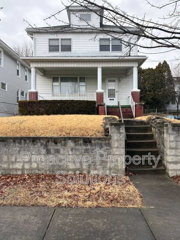 1 Hillcrest Dr - Photo 2 of 28