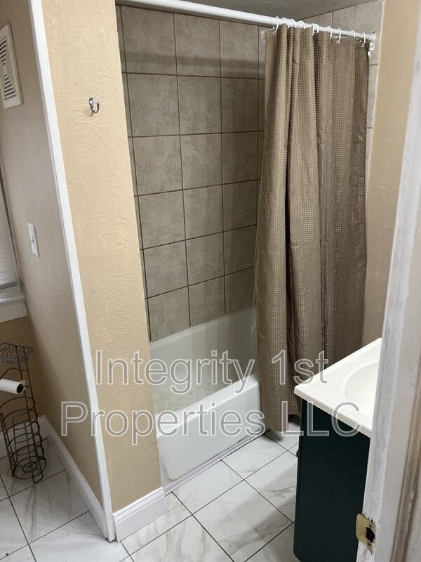 2908 W 44th Ave - Photo 5 of 17