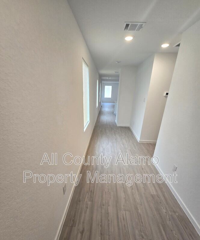 14831 Onyx Pl - Photo 3 of 7