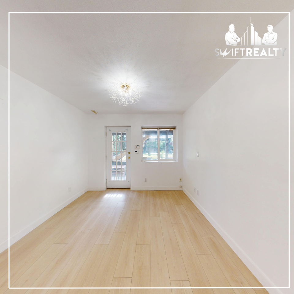 1883 Westover Rd - Photo 2 of 9