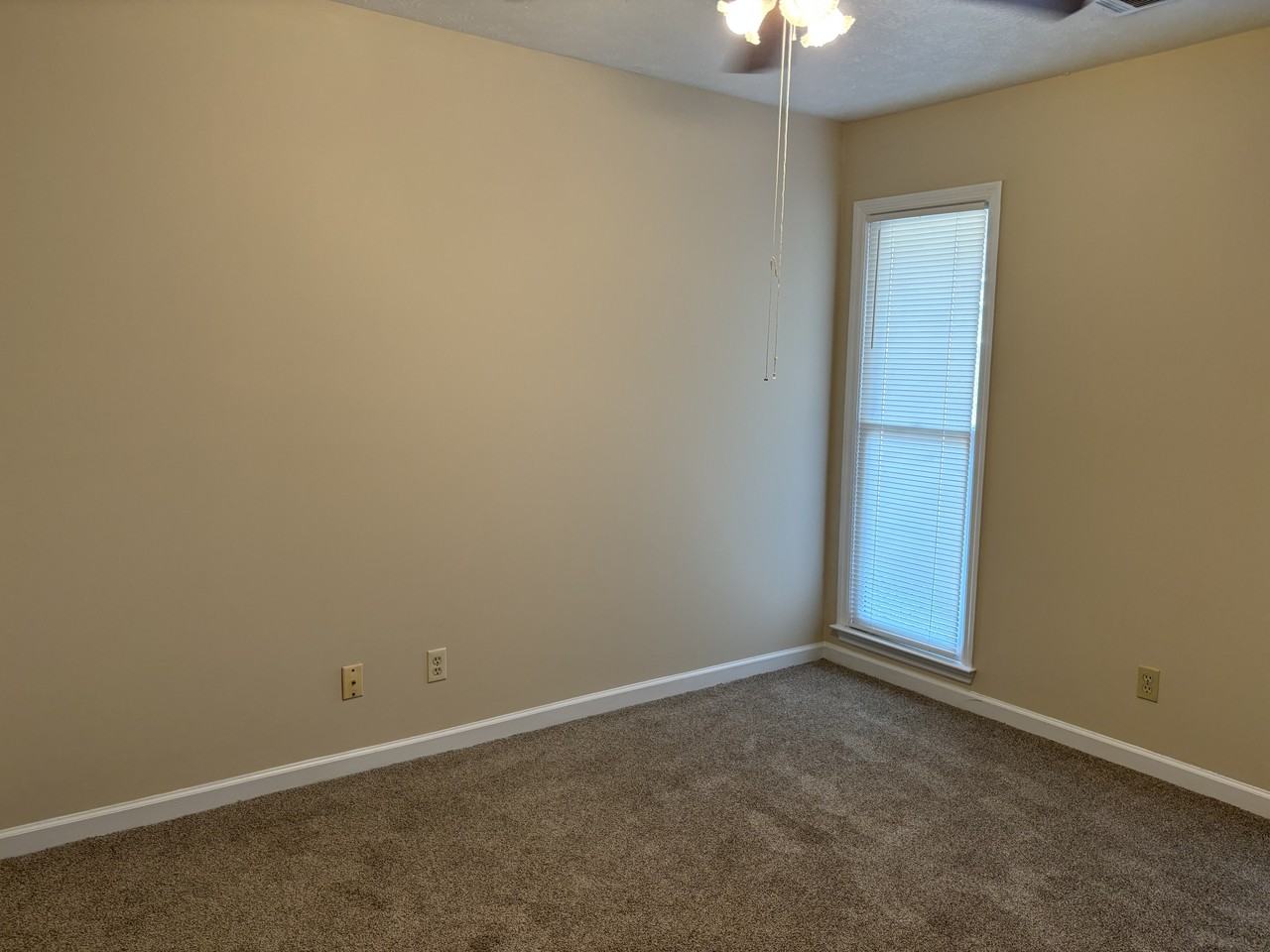 7001 Robins Nest Dr - Photo 5 of 10