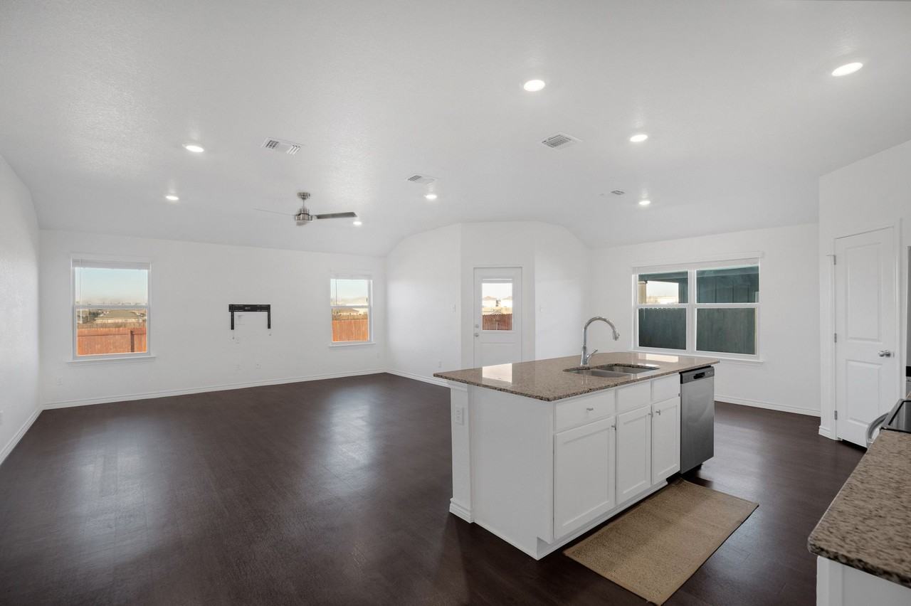 608 Double Vision Rd - Photo 3 of 30