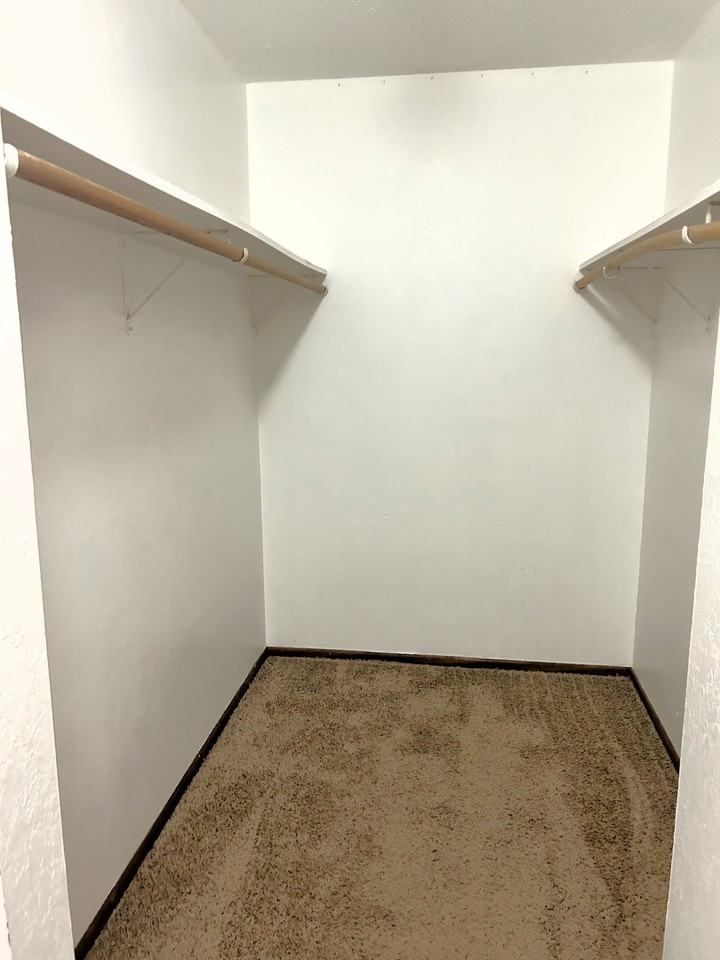 539 S Wasson Ln - Photo 7 of 33