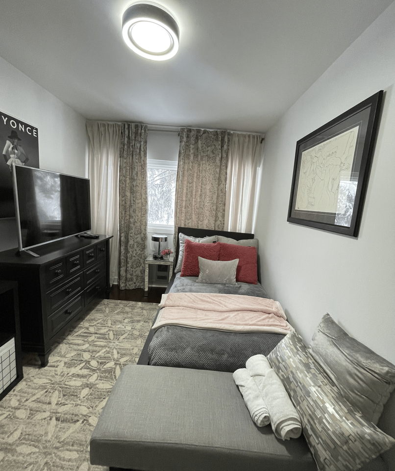 19 London Green Court - Photo 2 of 16