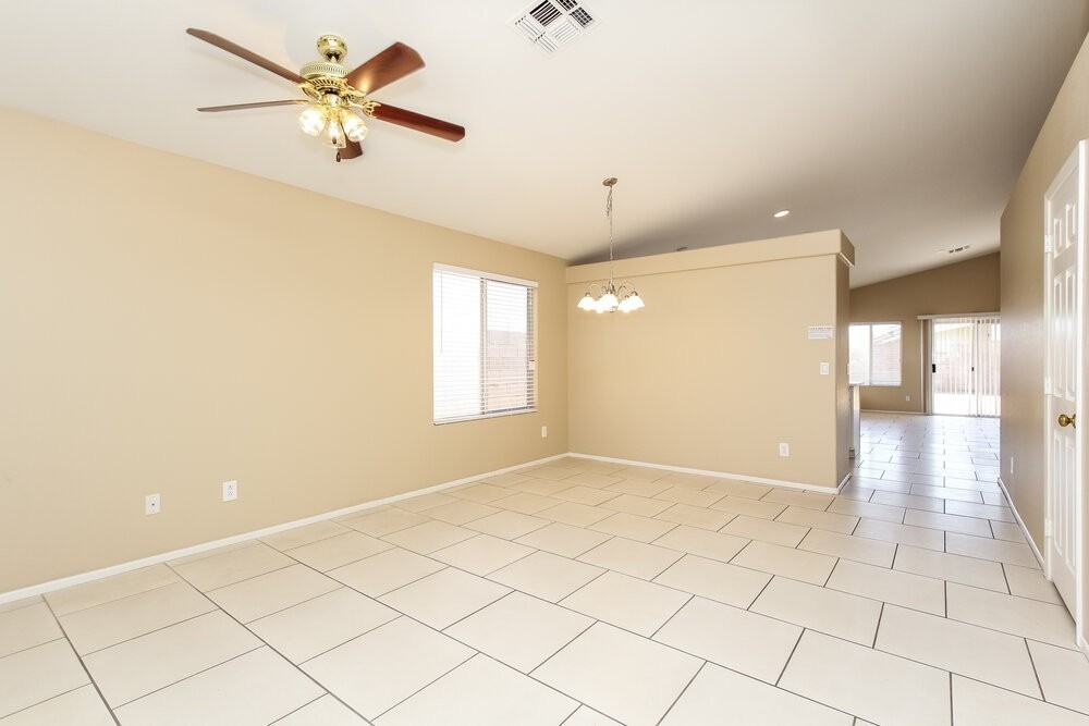 4101 W Wethersfield Rd - Photo 2 of 14