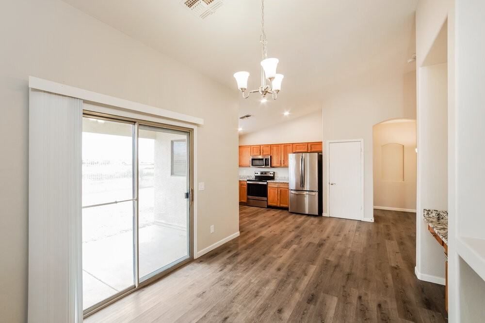 2246 S 85th Dr - Photo 7 of 16