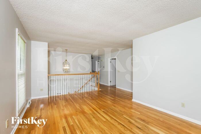 5144 Beulah Ln - Photo 3 of 15