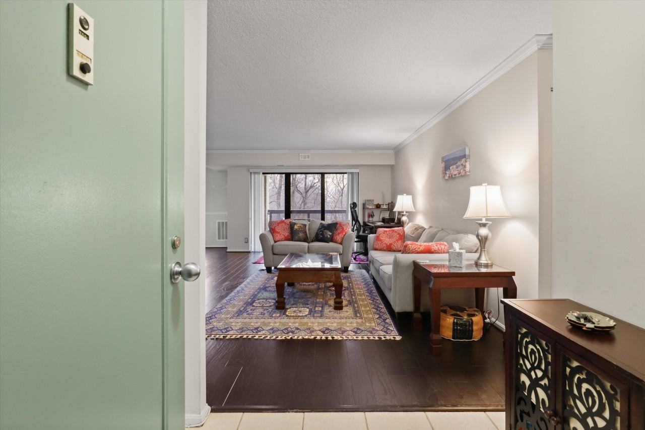 203 Yoakum Parkway #709 (VA) - Photo 3 of 50