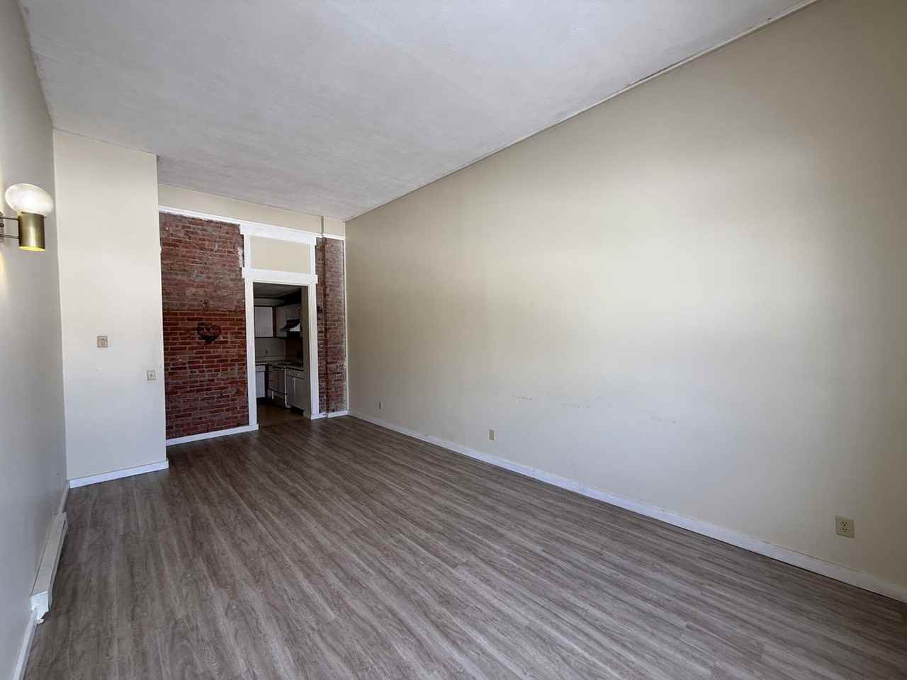 41 Academy Street - Photo 3 of 26