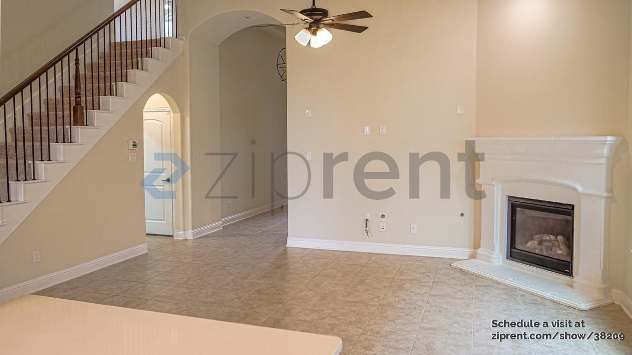 1000 Lancaster Dr - Photo 7 of 27