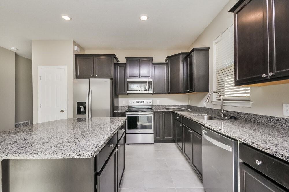 1880 Cayman Cove Cir - Photo 6 of 16