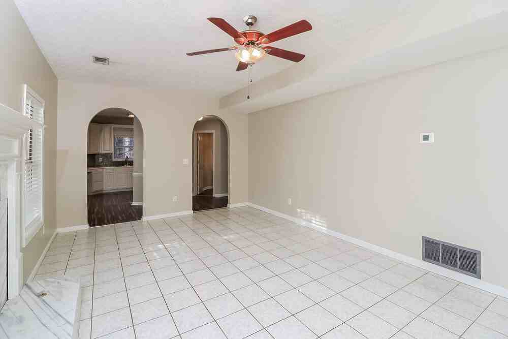 1347 Windage Ct Sw - Photo 5 of 17