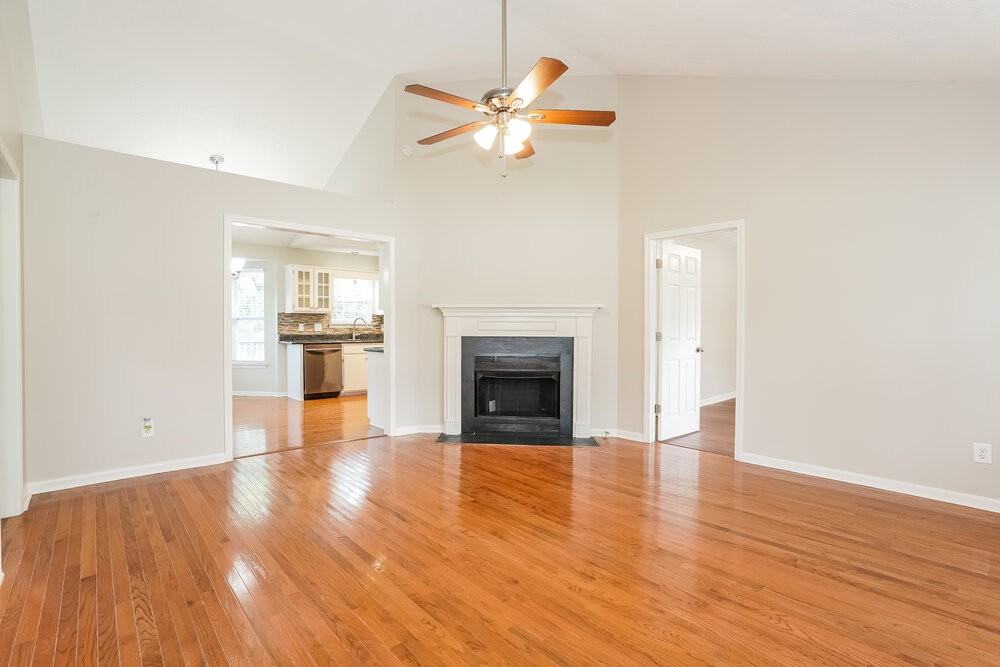 725 Veneta View Dr - Photo 4 of 16