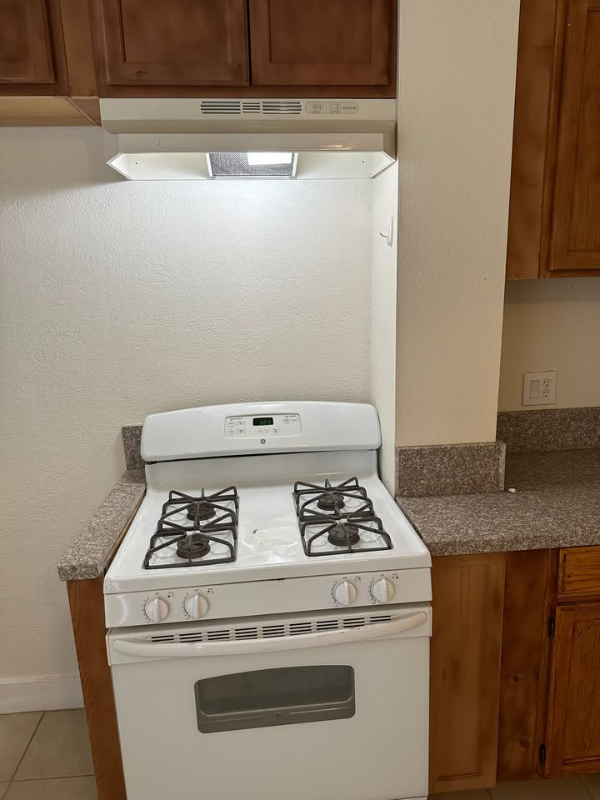 250 W Williams St #A - Photo 2 of 9