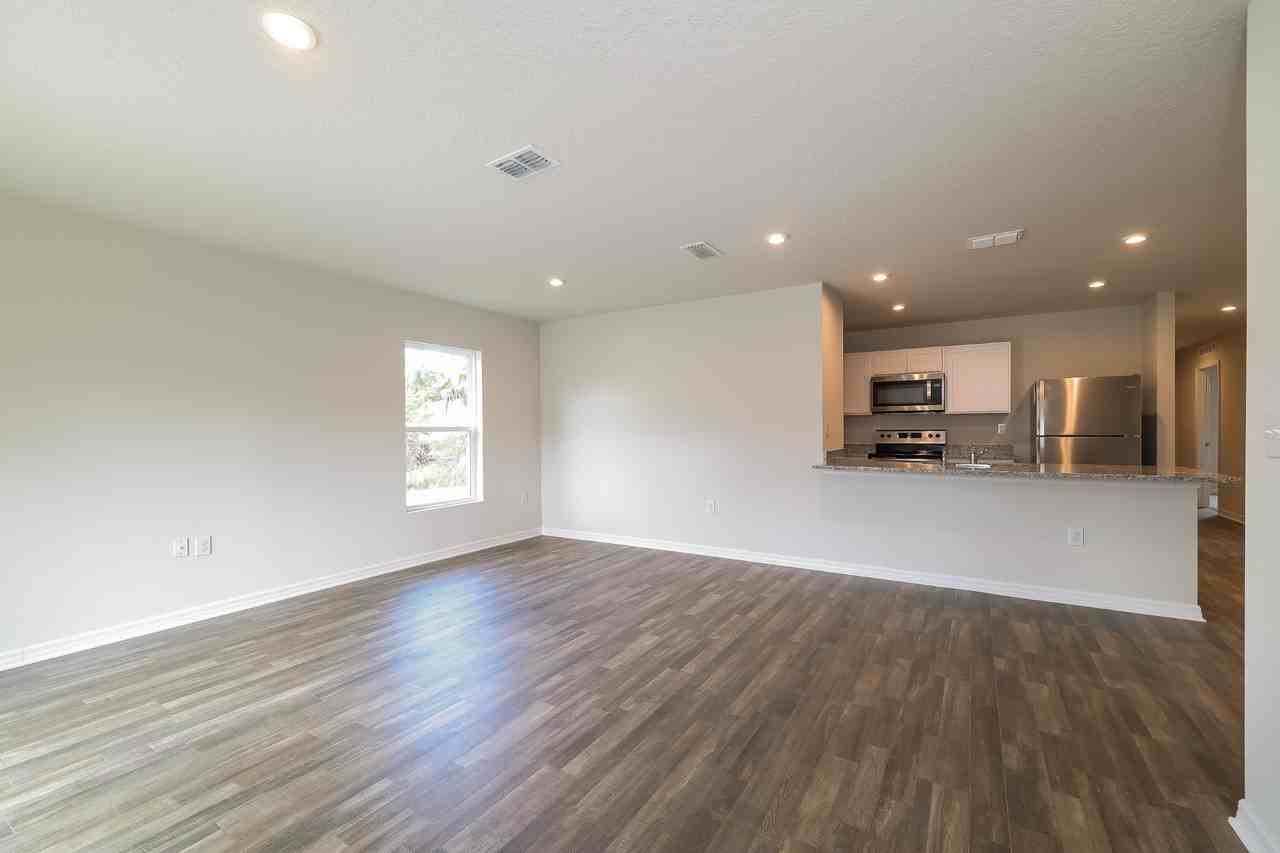 1427 Swan Ct - Photo 6 of 18