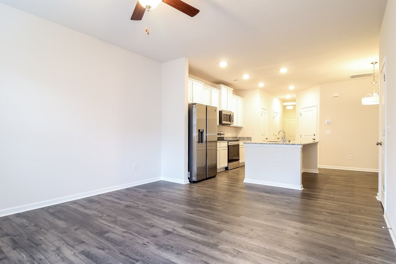 3 Crestwind Dr - Photo 2 of 20